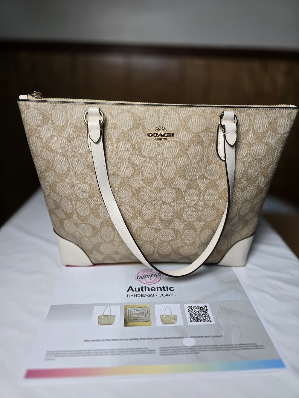 Coach Signature Canvas Tote in Beige/Chalk W/COA